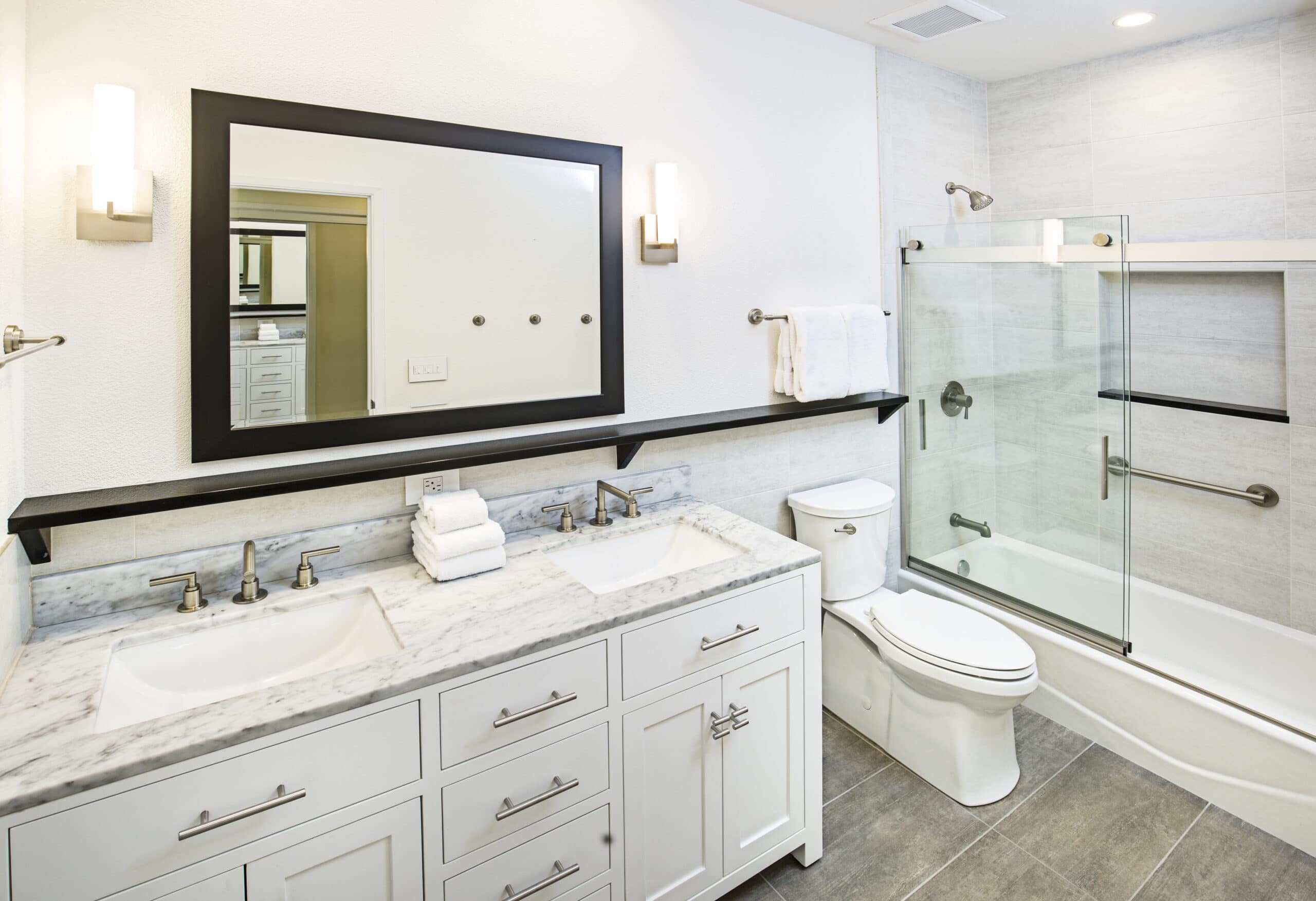 Contemporary Bathroom Design with Vanity and Shower Bathtub Contemporary Bathroom Design with Vanity and Shower Bathtub